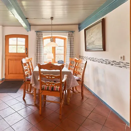 Ferienhaus Reetdachhaus Silvi *