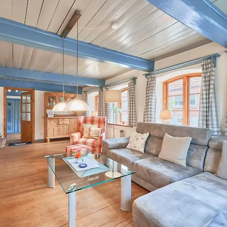 Reetdachhaus Silvi 度假居 Schwabstedt