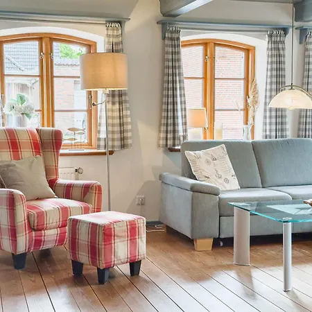 Reetdachhaus Silvi Semesterbostad *