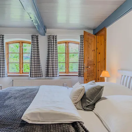 Reetdachhaus Silvi Semesterbostad Schwabstedt