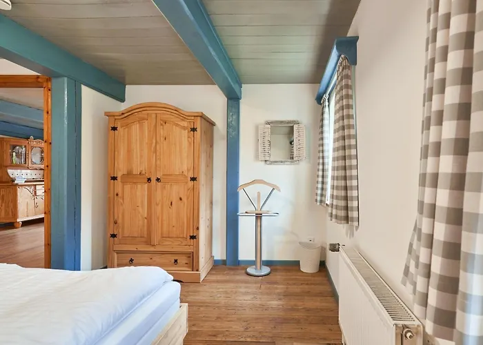 Reetdachhaus Silvi 度假居